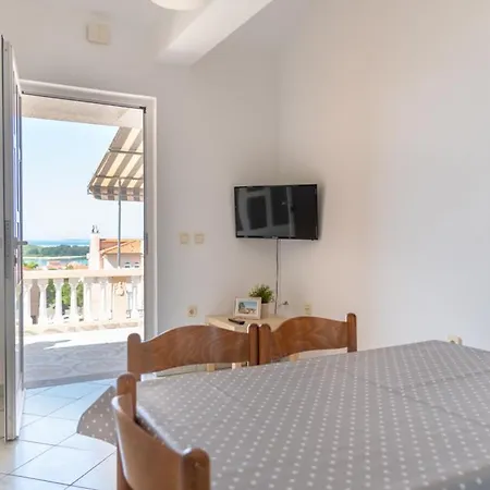 Rasin Apartments Apartment