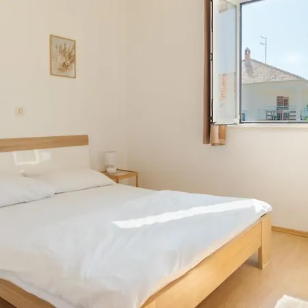 Rasin Apartments * Pakoštane