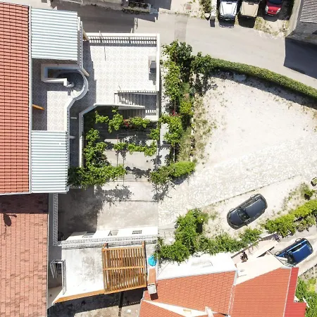 Rasin Apartments Apartment *