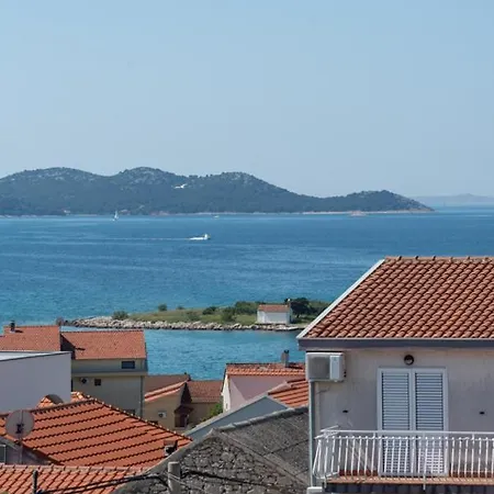 Rasin Apartments Apartment