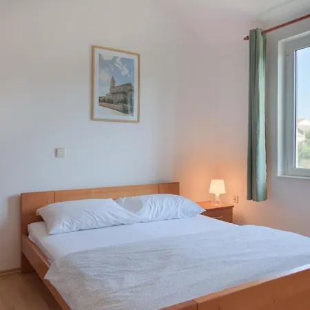 Rasin Apartments Apartment *