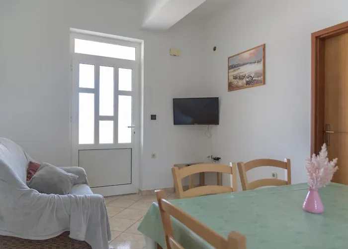 Rasin דירה פאקוסטאן