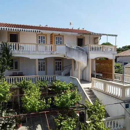 Rasin Apartments Pakostane
