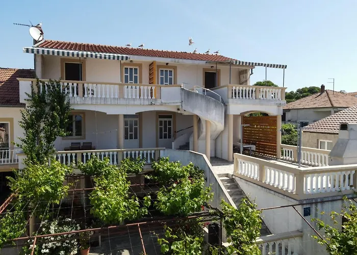 Rasin Apartments Pakoštane